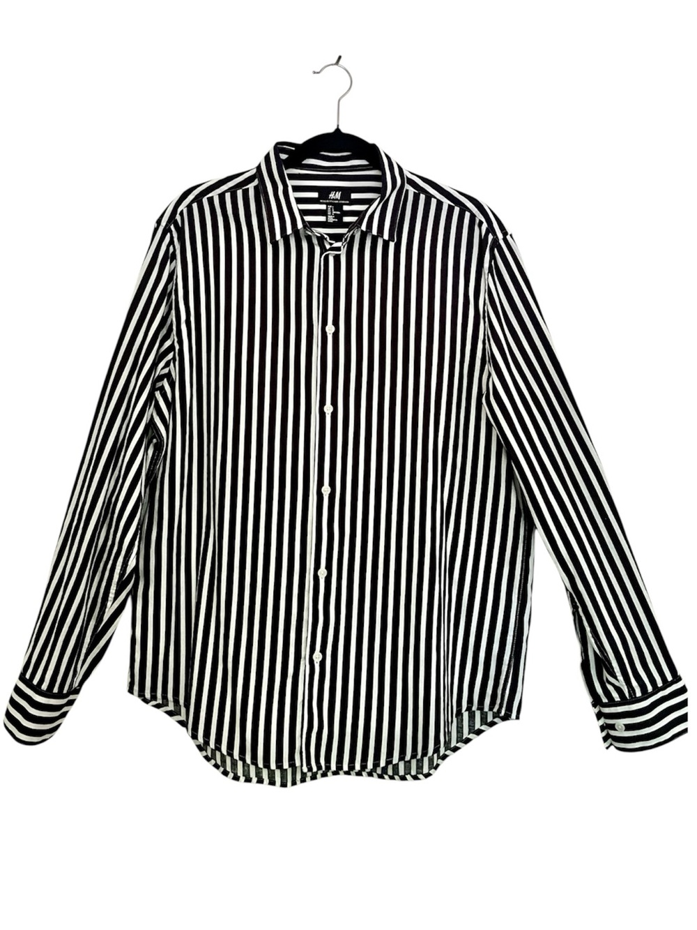 H&M Men’s Black and White Vertical Stripe Dress Shirt Size L